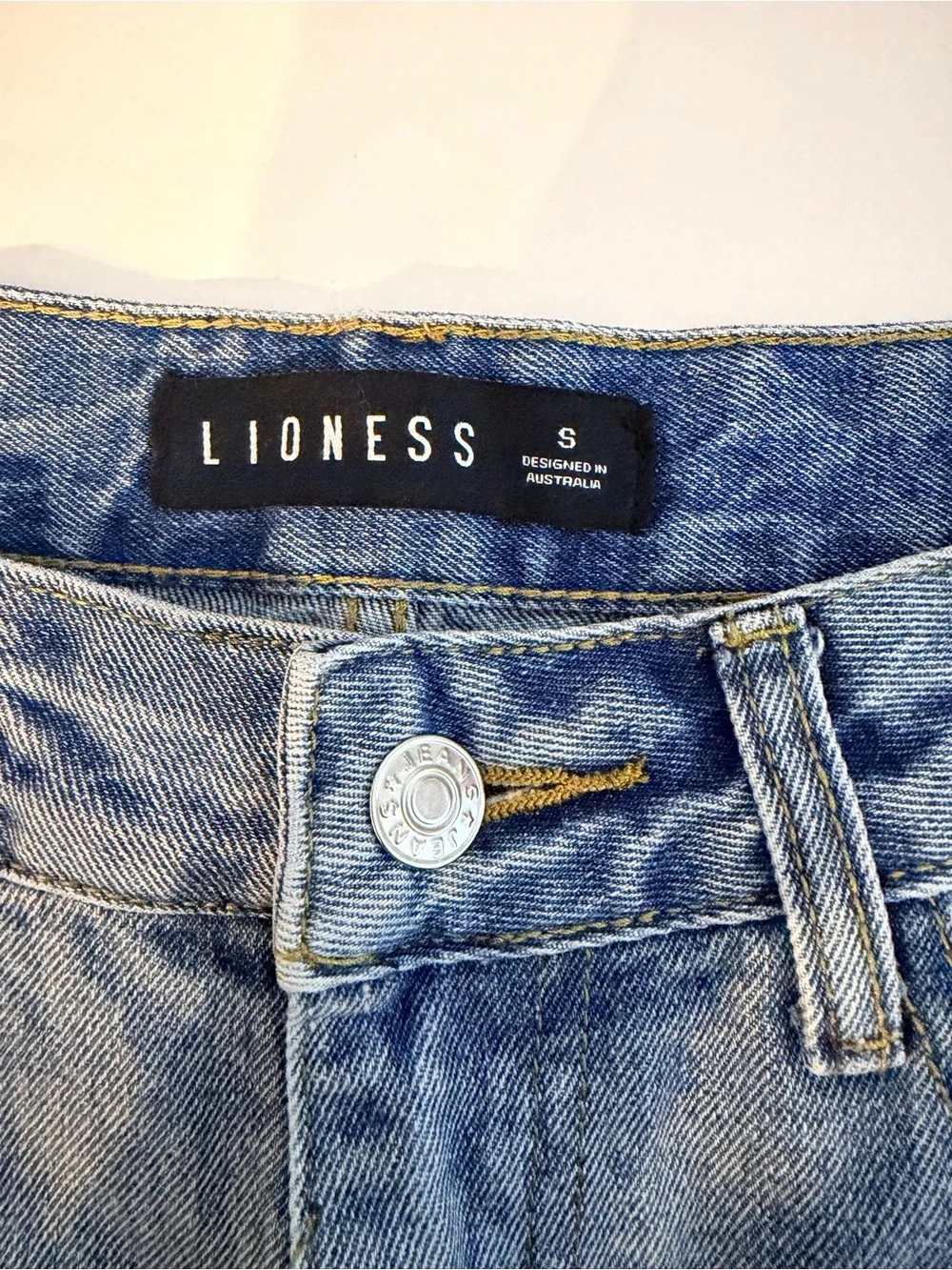 Lioness High Rise Straight Leg Jeans Size 4 Light Wash Cropped 90s Vintage Style